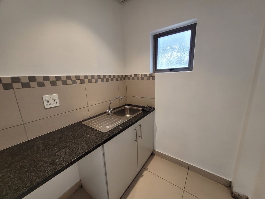 To Let commercial Property for Rent in Montague Gardens Western Cape